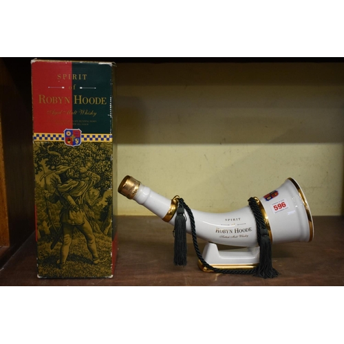 596 - A 75cl decanter of Spirit of Robyn Hoode whisky, in Wade hunting horn, with stand, in card box.... 