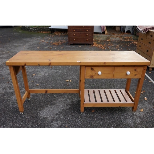 1062 - A modern pine kitchen unit, 171.5cm wide. This lot can only be collected on Saturday 19th December (... 