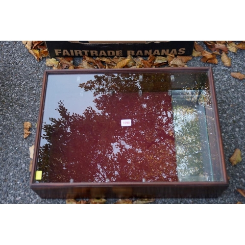 1090 - A modern mahogany display cabinet, 60cm x 43cm x 16cm.This lot can only be collected on Saturday 19t... 