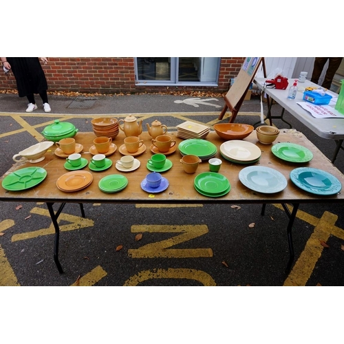 1095 - A quantity of Ashtead pottery teaware and ceramics.This lot can only be collected on Saturday 19th D... 