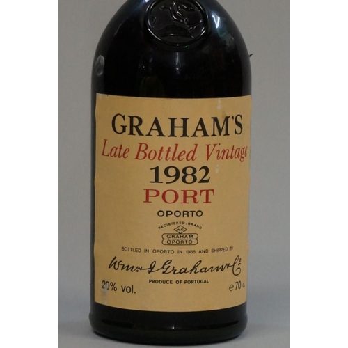 570 - A 70cl bottle of Graham's 1982 LBV port.