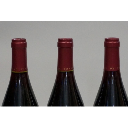 590 - Six 75cl bottles of Cotes du Rhone, 1998, Domaine du Grand Tinel. (6)