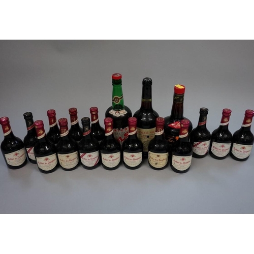 690 - A mixed group of wine and liqueurs. (18)