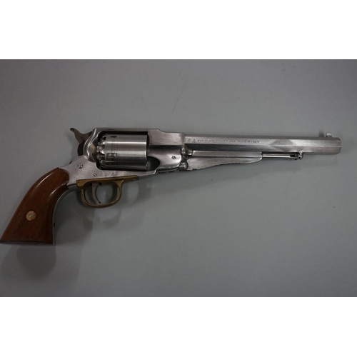 1929A - A New Model Army .44 cal black powder pistol, by Hilton, in fitted box, (a.f.). Please Note: Black p... 