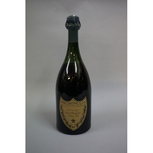 600a - A 75cl bottle of Moet et Chandon Dom Perignon 1952 vintage champagne.