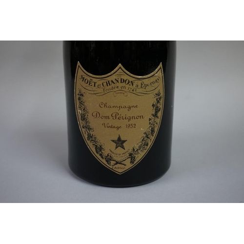 600a - A 75cl bottle of Moet et Chandon Dom Perignon 1952 vintage champagne.