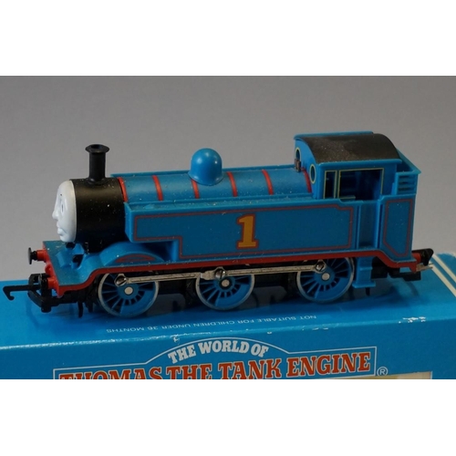 520 - A Hornby 'OO' gauge R351 'Thomas Tank Engine', boxed; together with a metal BR tender. (2)... 