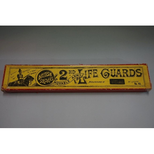 572 - A Britains set 43 '2nd Life Guards', boxed.