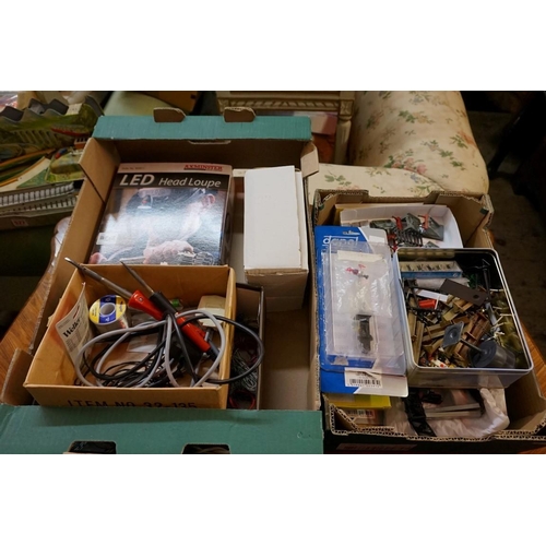 578 - A large collection of 'OO' gauge items and other modeller's equipment, to include: various figures a... 