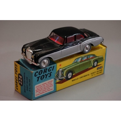 587 - A Corgi 224 'Bentley Continental Sport Saloon', boxed.