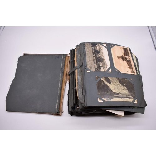 117 - POSTCARD ALBUM: substantial vintage album containing approx 465 postcards, many World War I period h... 