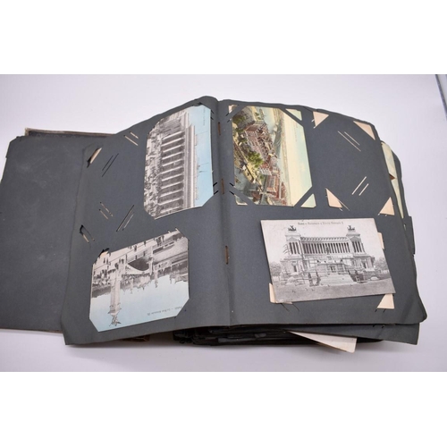 117 - POSTCARD ALBUM: substantial vintage album containing approx 465 postcards, many World War I period h... 