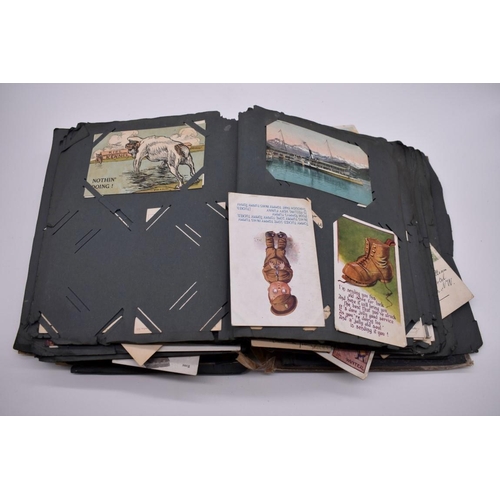 117 - POSTCARD ALBUM: substantial vintage album containing approx 465 postcards, many World War I period h... 