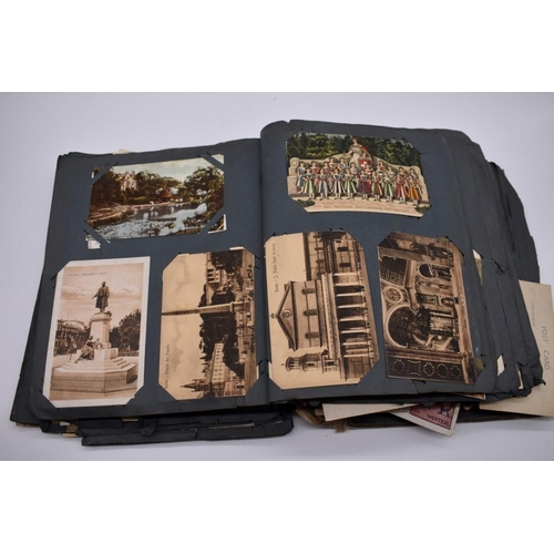 117 - POSTCARD ALBUM: substantial vintage album containing approx 465 postcards, many World War I period h... 