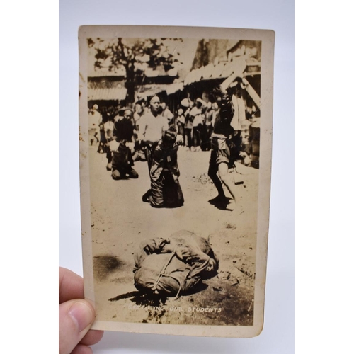 152 - CHINA, EXECUTION PHOTOGRAPHS: group of 18 b&w photographs of execution scenes in China, ear... 