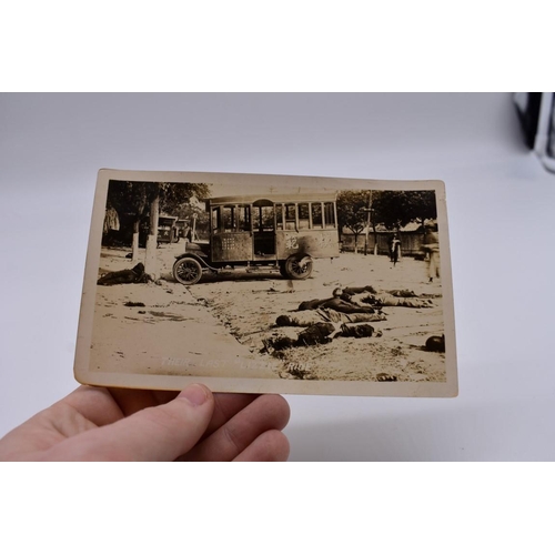 152 - CHINA, EXECUTION PHOTOGRAPHS: group of 18 b&w photographs of execution scenes in China, ear... 