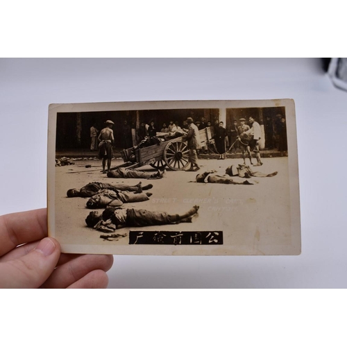 152 - CHINA, EXECUTION PHOTOGRAPHS: group of 18 b&w photographs of execution scenes in China, ear... 