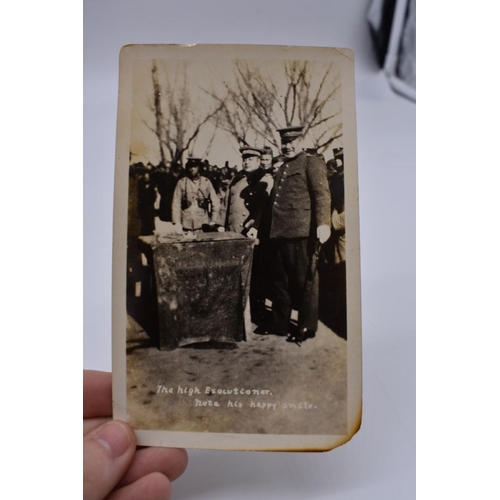 152 - CHINA, EXECUTION PHOTOGRAPHS: group of 18 b&w photographs of execution scenes in China, ear... 