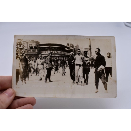 152 - CHINA, EXECUTION PHOTOGRAPHS: group of 18 b&w photographs of execution scenes in China, ear... 