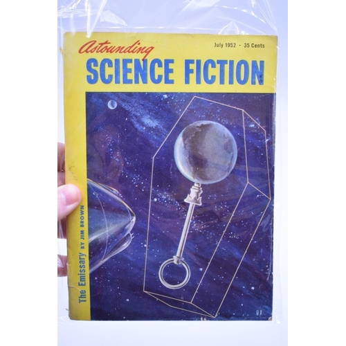 164 - ASTOUNDING SCIENCE FICTION: collection of 19 issues, 1948-1960, printed wrappers with some wear. (19... 