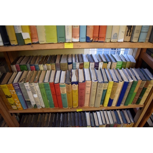 207 - OXFORD WORLDS CLASSICS: a very large collection of over 1500 volumes over 28 shelves, mixed ser... 