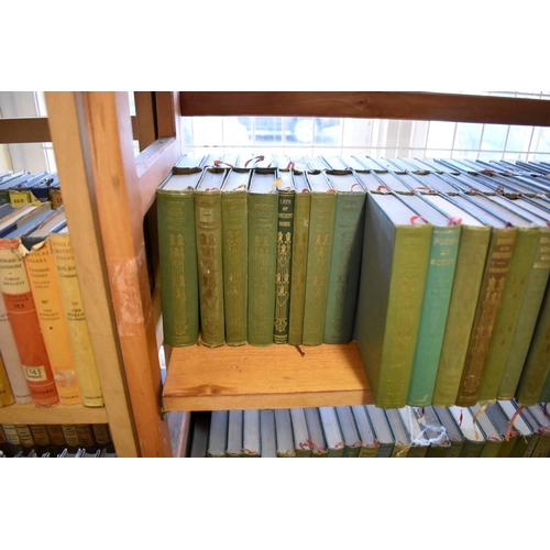 207 - OXFORD WORLDS CLASSICS: a very large collection of over 1500 volumes over 28 shelves, mixed ser... 