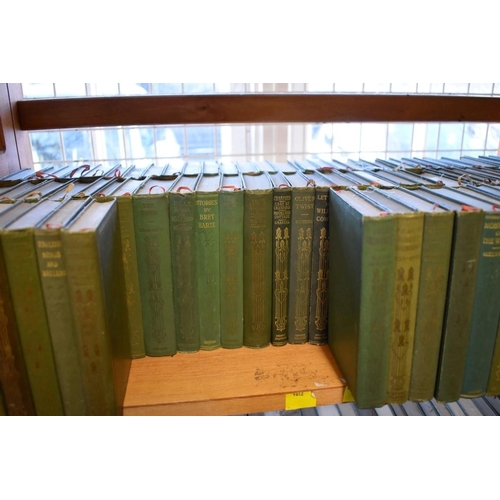 207 - OXFORD WORLDS CLASSICS: a very large collection of over 1500 volumes over 28 shelves, mixed ser... 