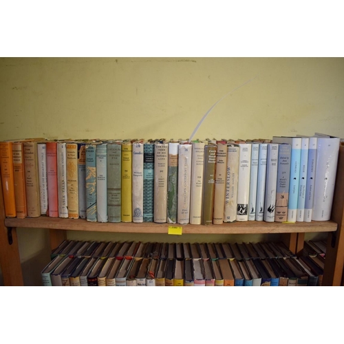 207 - OXFORD WORLDS CLASSICS: a very large collection of over 1500 volumes over 28 shelves, mixed ser... 