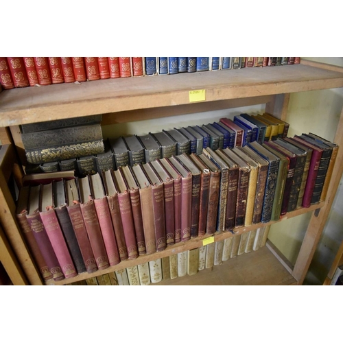 207 - OXFORD WORLDS CLASSICS: a very large collection of over 1500 volumes over 28 shelves, mixed ser... 