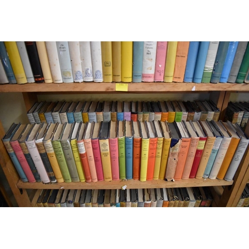 207 - OXFORD WORLDS CLASSICS: a very large collection of over 1500 volumes over 28 shelves, mixed ser... 