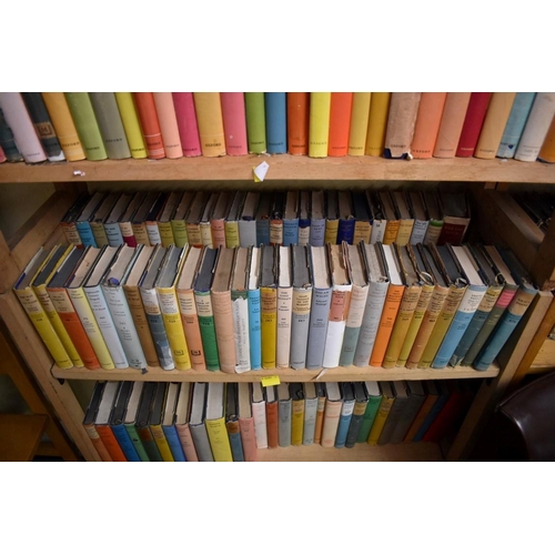 207 - OXFORD WORLDS CLASSICS: a very large collection of over 1500 volumes over 28 shelves, mixed ser... 