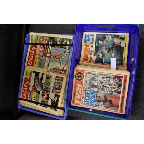 219 - EAGLE & TV21: a large collection of single issues of Eagle comic, 1960s period, together with ap... 