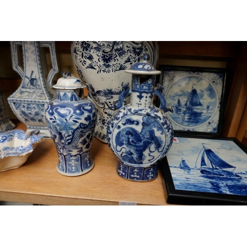 1126 - A mixed group of blue and white porcelain, to include: Dutch Delft. (18)