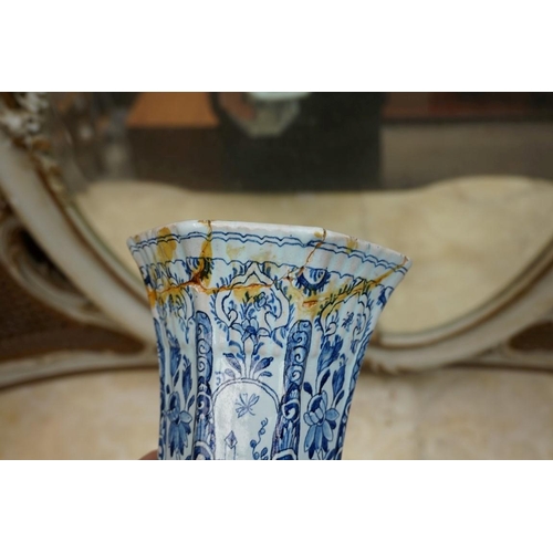 1126 - A mixed group of blue and white porcelain, to include: Dutch Delft. (18)