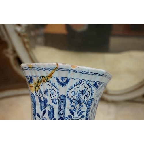 1126 - A mixed group of blue and white porcelain, to include: Dutch Delft. (18)