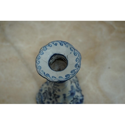 1126 - A mixed group of blue and white porcelain, to include: Dutch Delft. (18)