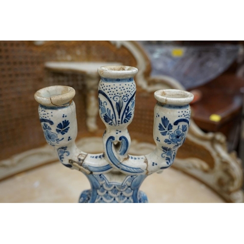 1126 - A mixed group of blue and white porcelain, to include: Dutch Delft. (18)