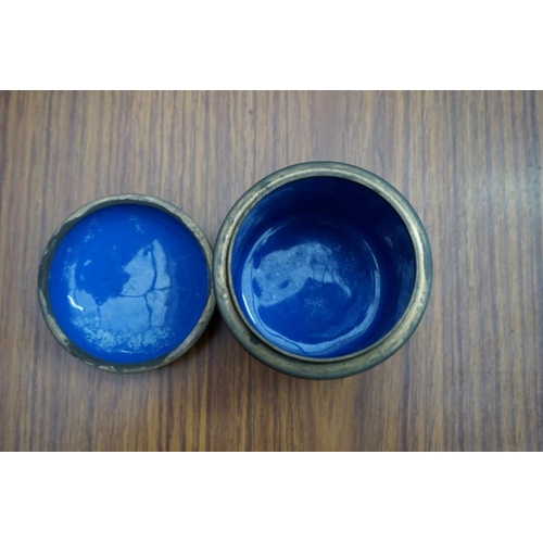 1134 - A mixed group of Chinese ceramics and works of art, to include: a pair of green jade bowls, 10cm dia... 