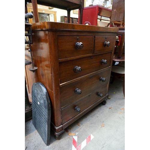 1159 - A Victorian mahogany chest of drawers, 96cm wide.