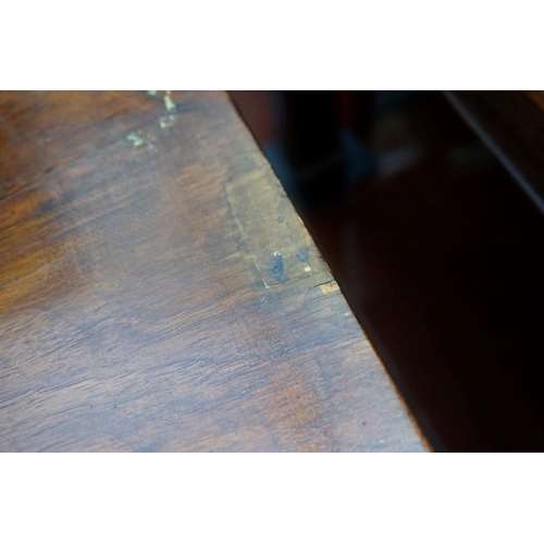 1159 - A Victorian mahogany chest of drawers, 96cm wide.