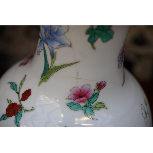 1186 - A pair of modern Chinese famille rose vase form table lamps, total height 39.5cm. ... 