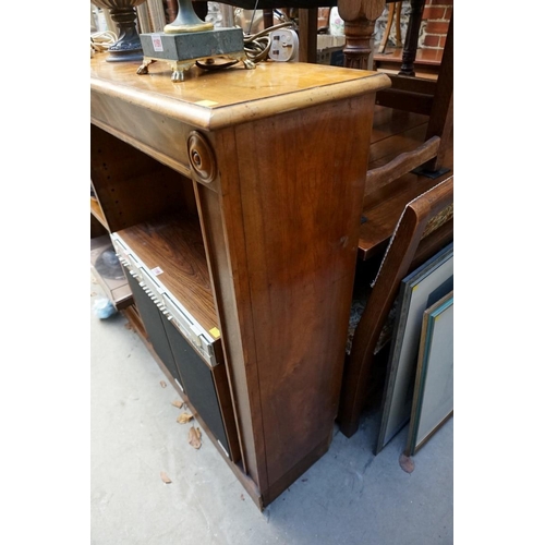 1190 - A late Victorian satin birch open bookcase, 152.5cm wide.