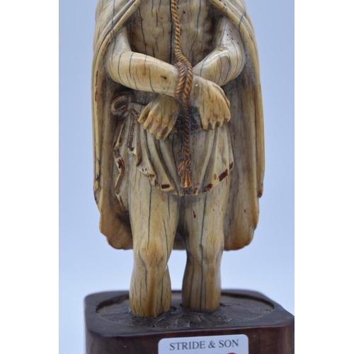 1249 - A good Continental carved ivory figure of Jesus Christ, probably late mediaeval, the standing f... 