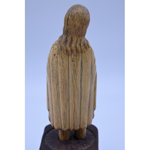 1249 - A good Continental carved ivory figure of Jesus Christ, probably late mediaeval, the standing f... 