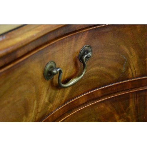 1458 - A good George III figured mahogany serpentine fronted chest of drawers, the frieze drawer with a bru... 