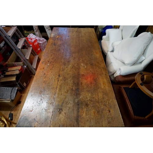 1463 - A 19th century French chestnut and oak farmhouse table, with a lateral drawer and another drawer to ... 