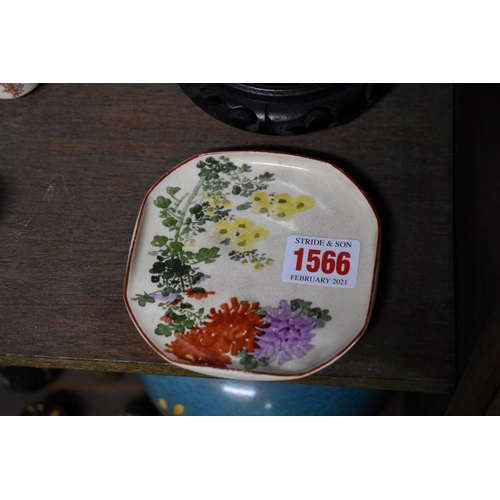 1566 - A mixed group of Chinese and Japanese ceramics and similar.