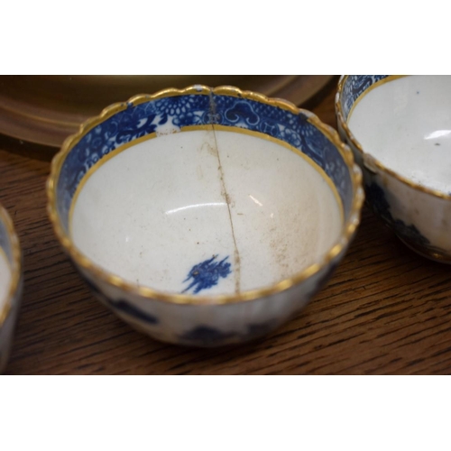 1580 - A small collection of Worcester first period teawares; together with a Chinese blue and white teapot... 