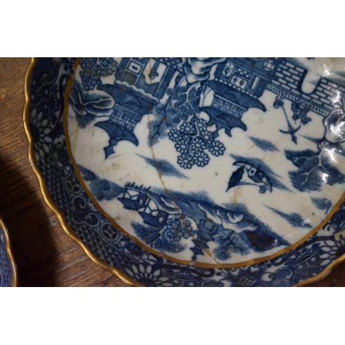 1580 - A small collection of Worcester first period teawares; together with a Chinese blue and white teapot... 