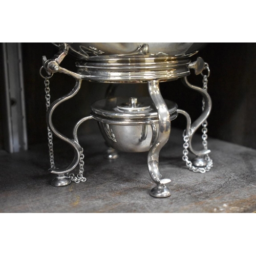 1593 - An electroplated tea kettle on burner stand, by J Sherwood & Sons, Birmingham, height including ... 